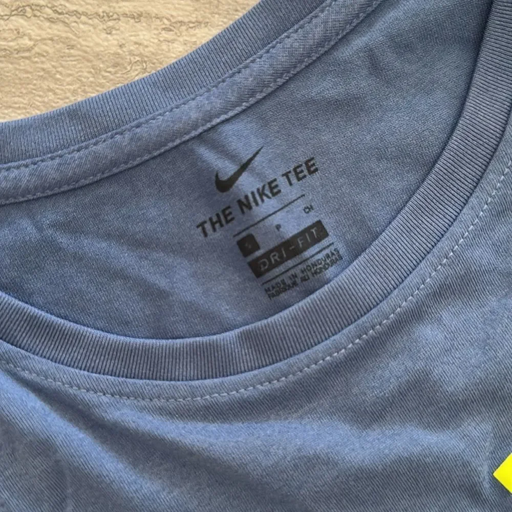 NIKE Womens Tank Top